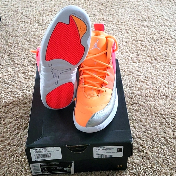 Jordan 12 Retro unisex sneakers Preschool sz q 1.5 - Picture 4 of 5